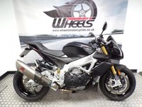 2020 APRILIA TUONO 1100 V4 RR WITH AKRAPOVIC EXHAUST