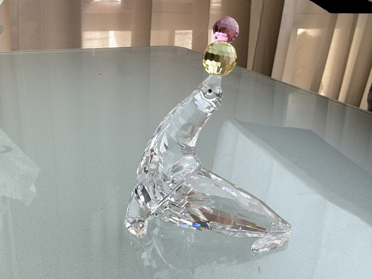Swarovski Figurine 622526 Seal Juggling 7.5cm. Excellent Condition