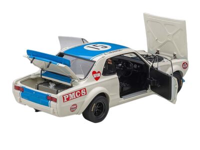 ミニカー AUTOart Nissan Skyline GT-R (KPGC10)1/18 1/18 AUTOart Nissan Skyline GT-R KPGC10 Tuned Version Car