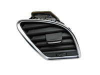 Audi A5 8F Cabrio 09-12 Luftdusche Luftdüse Rechts Audi A5 8F Cabrio 09-12 25.08.2011 8T1820902C gebraucht Vorschau 1