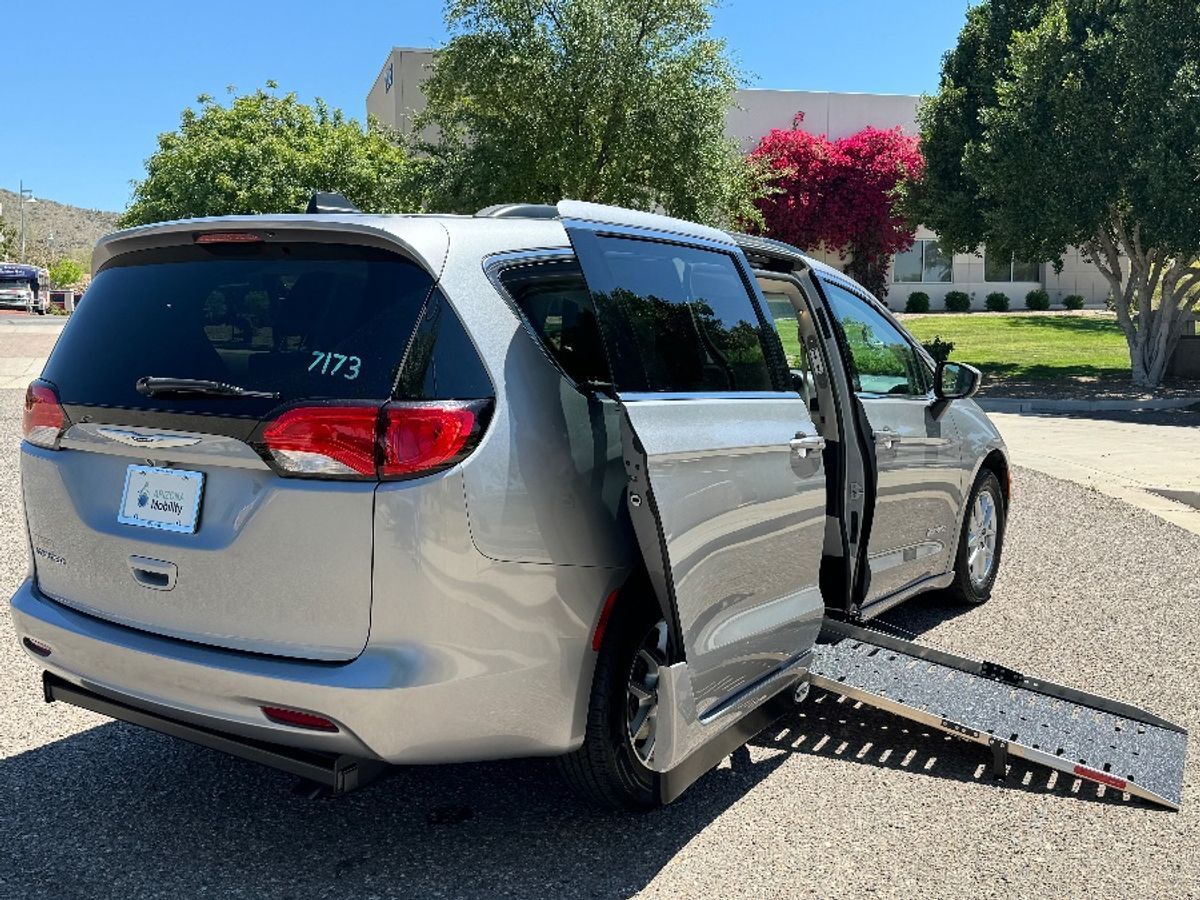 Owner 2021 Chrysler Voyager Mobility Van