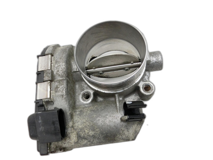 Volvo C70 542 06-09 2,4 132KW D5244T8 Drosselklappe Volvo C70 542 06-09 01.06.2007 8692720 0281002701 gebraucht Bild 1