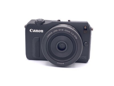 ''Near Mint''    Canon EOS M 18.0MP Mirrorless Camera w/22mm STM Lens