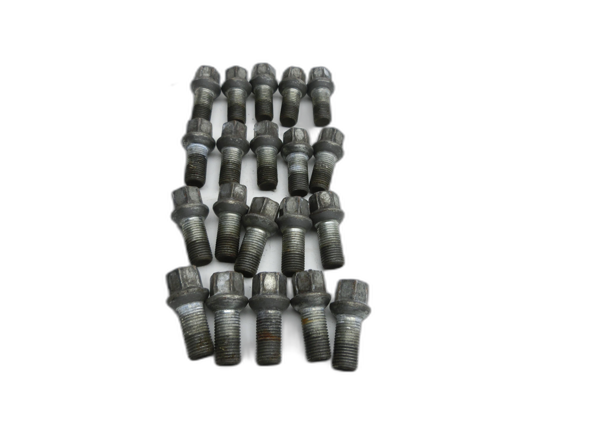 Skoda Superb II 3T 08-13 Satz Radschrauben Schraube Radbolzen  - Bild 1