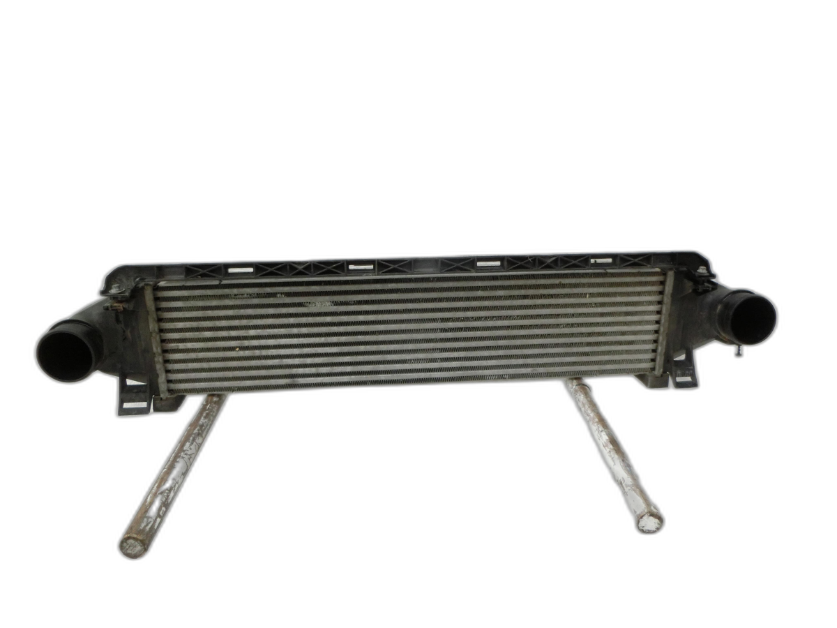 Volvo V40 II 12-16 D3 2,0 110KW Ladeluftkühler Kühler  - Bild 1