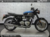 TRIUMPH BONNEVILLE T120, 2021/71, 8,842 MILE WITH FSH, BLUS AND SILVER