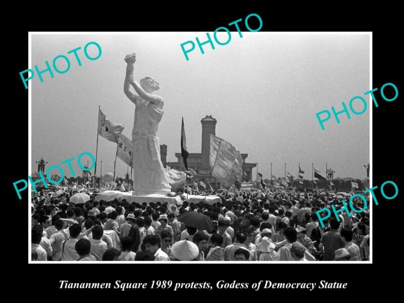 OLD POSTCARD SIZE PHOTO OF 1989 TIANANMEN SQUARE PROTESTS GODESS OF DEMOCRACY
