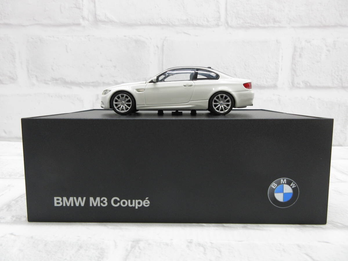 1／43ミニカーBMW M3クーべ E92 ホワイト 美品 1／43ミニカーBMW M3クーべ E92 ホワイト 美品 - メルカリ