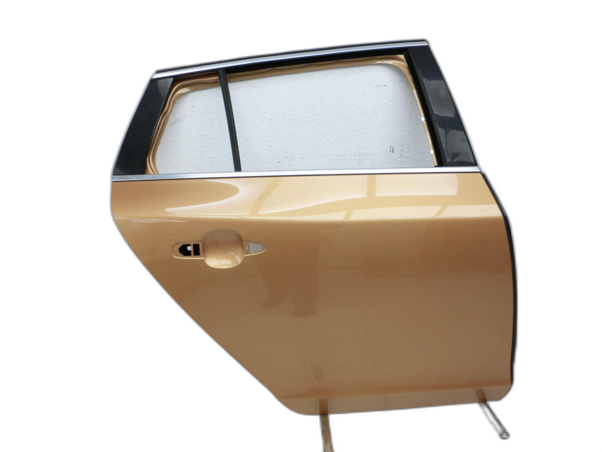 Volvo V60 I D3 10-13 Kombi Tür Rechts Hinten 704 - Bild 1