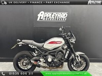 YAMAHA XSR900