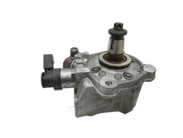 BMW F11 525d 10-14 2,0d 142KW Hochdruckpumpe Kraftstoffpumpe Dieselpumpe BMW F11 525d 10-14 04.04.2013 8597820... Bild 1