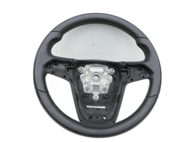 Opel Astra J 10-12 Lenkrad ohne Airbag Opel Astra J 10-12 11.02.2011 13351021 306507899P10-AH gebraucht Bild 1