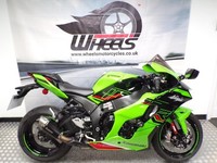 2023 KAWASAKI NINJA ZX-10R WITH AN AKRAPOVIC EXHAUST FITTED