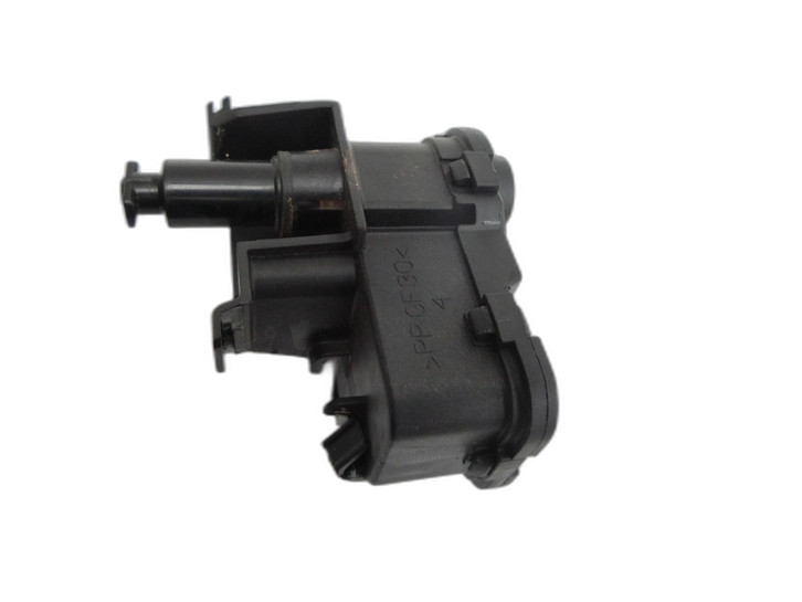 VW T-Roc A1 17-21 Tankdeckel Stellmotor Tankklappenmotor VW T-Roc A1 17-21 24.11.2020 7P0810773F gebraucht Bild 1