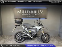 2020 ZERO FXS ZX7 2 AWESPME ELECTRIC SUPERMOTO. RIDE ON A 125CC LICENCE