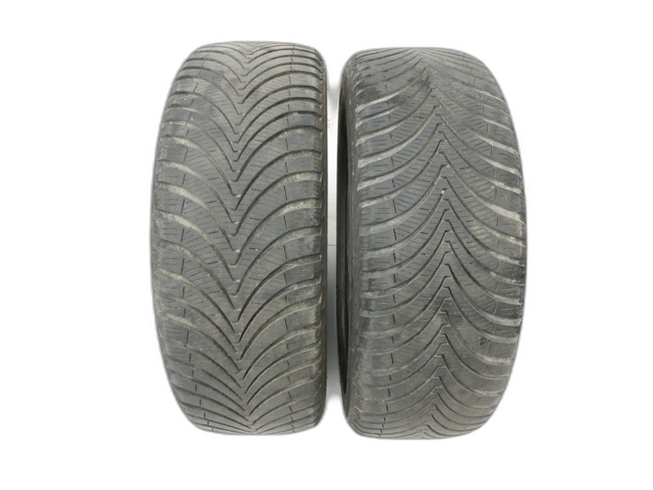Kia Venga YN 2x Reifen Ganzjahresreifen KUMHO 205/50R17 93W 6.09-6.35mm Kia Venga YN 27.04.2012 gebraucht Bild 1