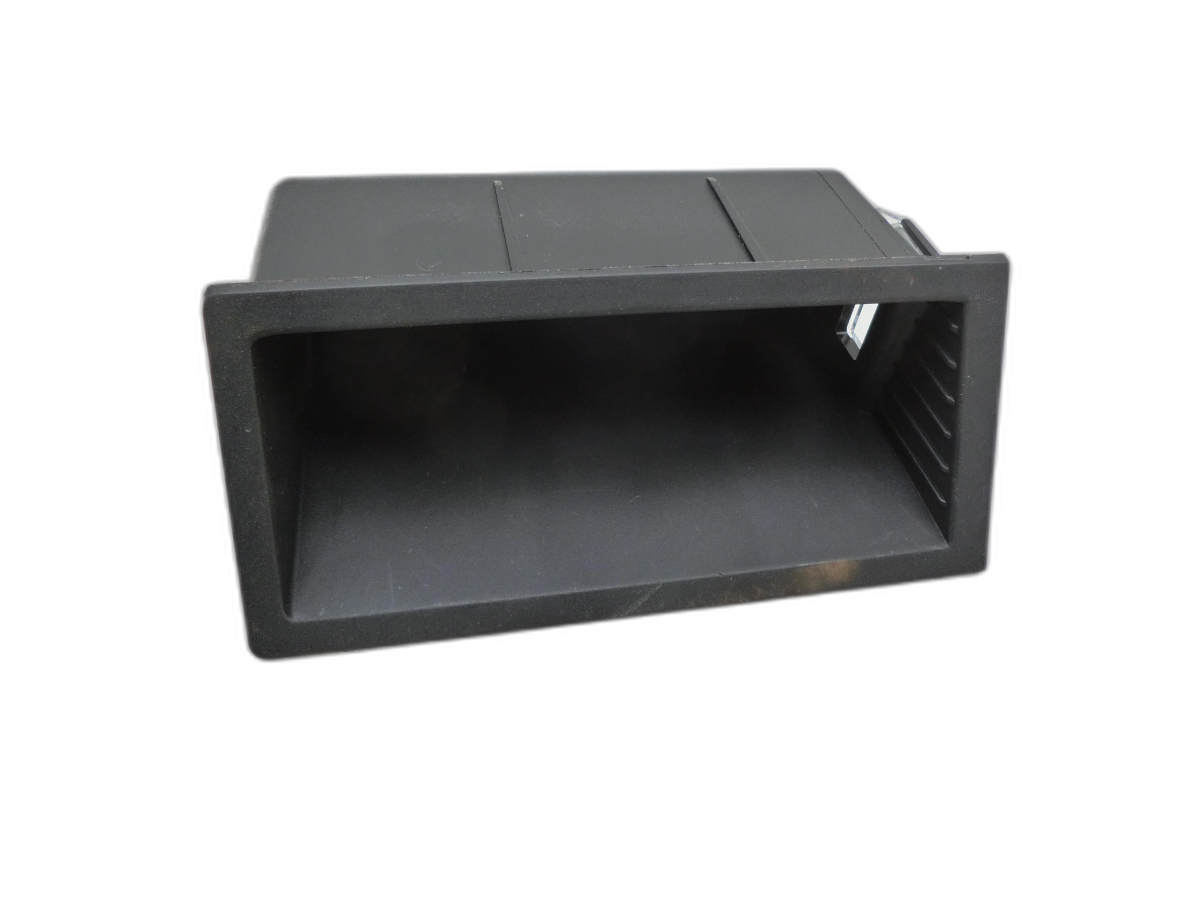 VW Passat 3G B8 14-19 Kombi Einsatz für Ablagefach  - Bild 1