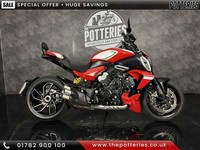 Ducati Diavel V4 2024