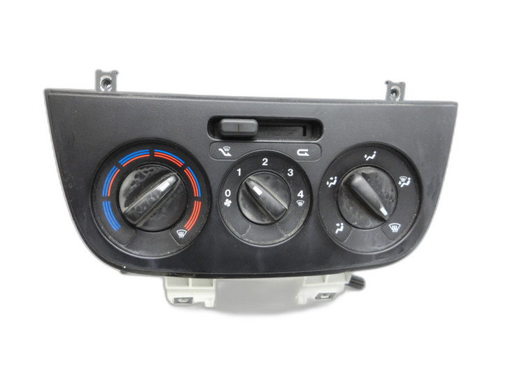 Fiat Qubo Fiorino 225 08-16 Bedienteil Bedienelement Heizung Klimabedienteil Fiat Qubo Fiorino 225 08-16 03.08.2011... Bild 1