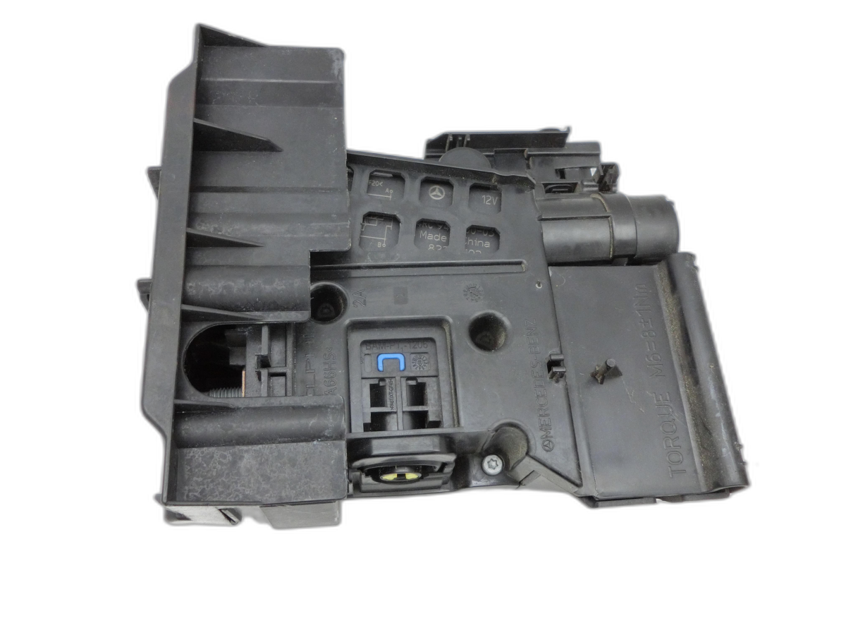 Mercedes W204 S204 C250 07-14 2,5 150KW Sicherungskasten Sicherheitsmodul für Batterieüberwachung  - Bild 1