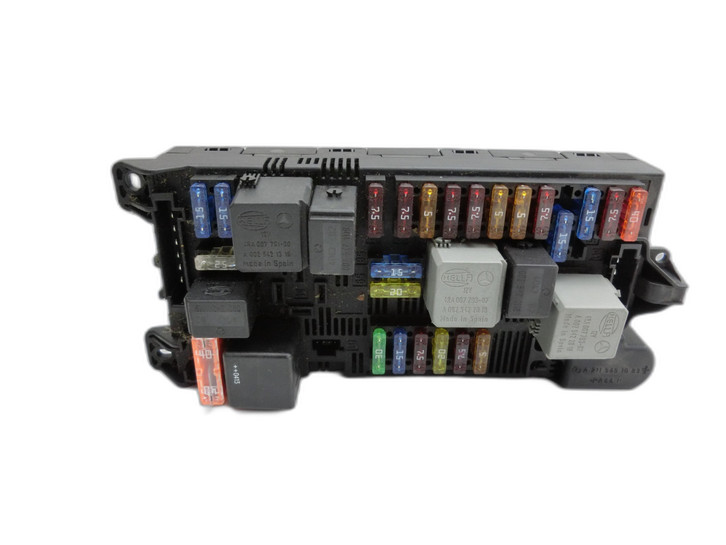 Mercedes E320 W211 S211 03-08 3,2 165KW Sicherungskasten Zentralelektrik Mercedes E320 W211 S211 03-08 07.04.2004... Bild 1
