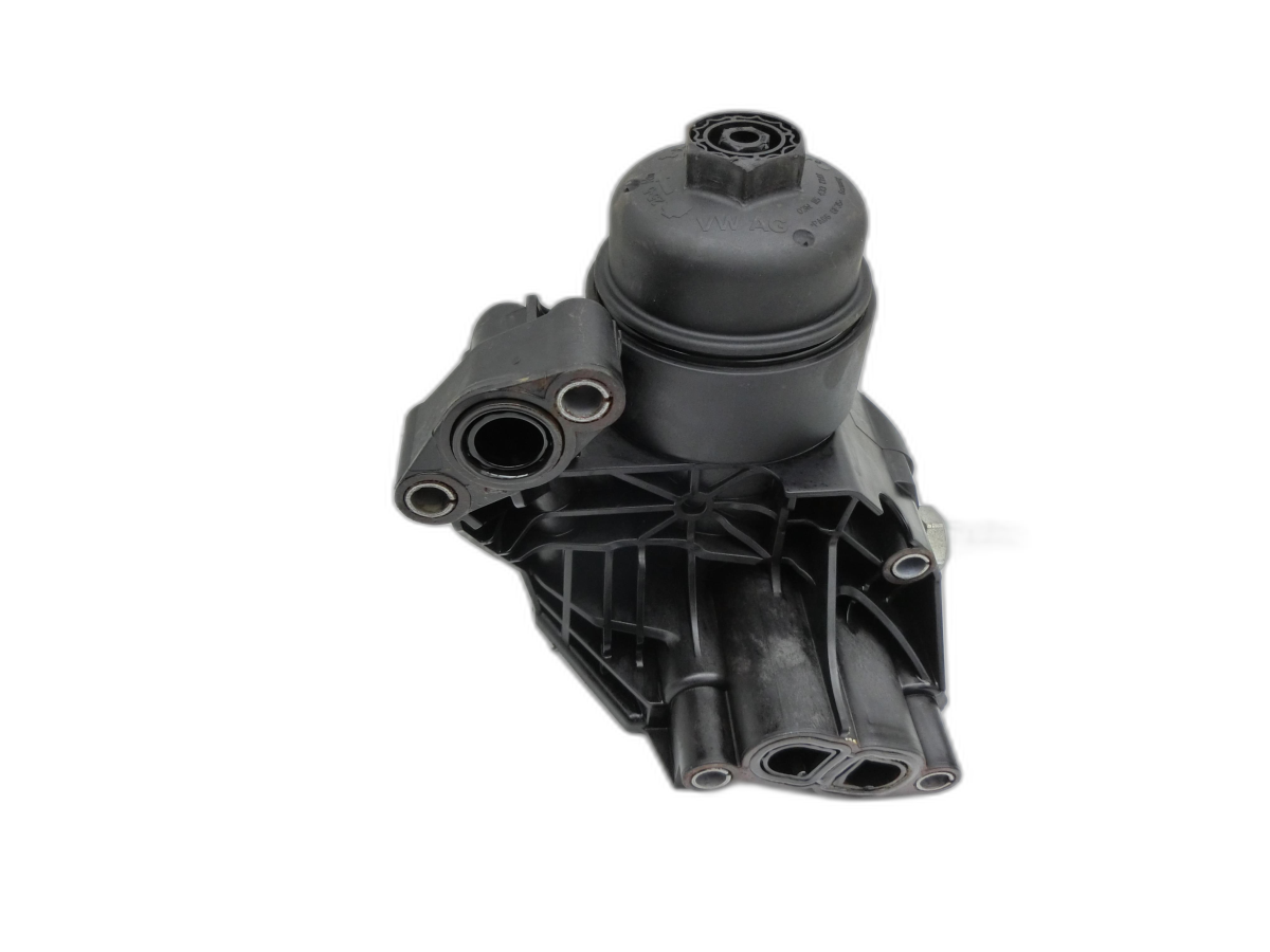 Skoda Octavia III 5E 12-16 TDI 1,6 77KW CLHA Ölfiltergehäuse Ölfilterflannsch Gehäuse Halter für Ölfilter  - Bild 1