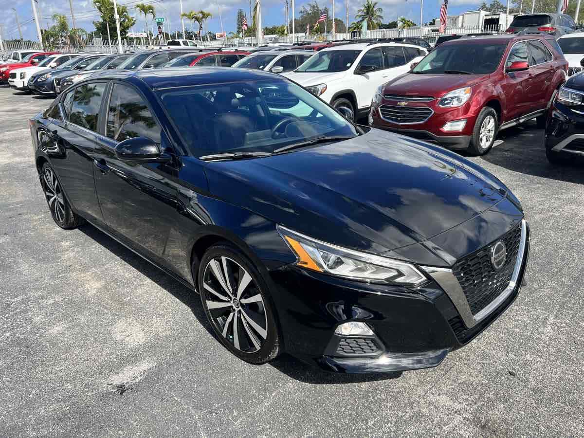 Owner 2020 Nissan Altima, Black with 17930 Miles available now!