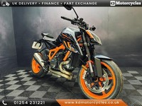 KTM 1290 SUPER DUKE R HUGE SAVING ON ORIGINAL PRICE