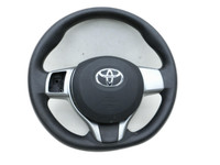 Toyota Yaris XP13 10-14 Lenkrad Airbaglenkrad Toyota Yaris XP13 10-14 18.04.2013 45019-0D420 04006-7230D gebraucht Vorschau 1
