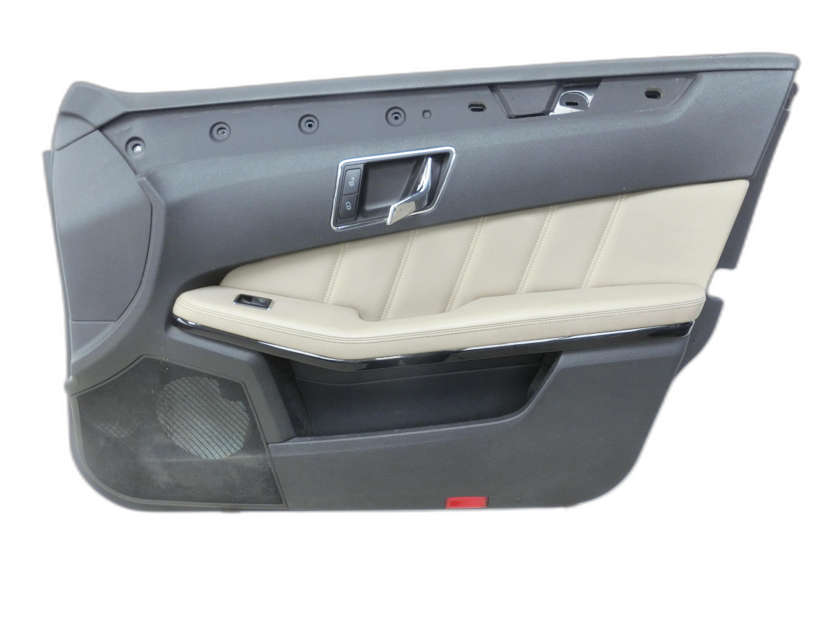 Mercedes W212 S212 E200 09-13 Kombi Türverkleidung Türpappe Rechts Vorne  - Bild 1