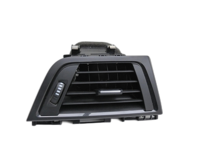 BMW F30 3er 316i 12-15 Luftdusche Luftdüse Links BMW F30 3er 316i 12-15 09.10.2013 9218549 64229218549 9216550 gebraucht Bild 1