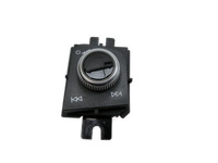 Audi A4 8W B9 19-24 Schalter Regler für Musikplayer Audi A4 8W B9 19-24 18.12.2015 8W1919616 gebraucht Vorschau 1