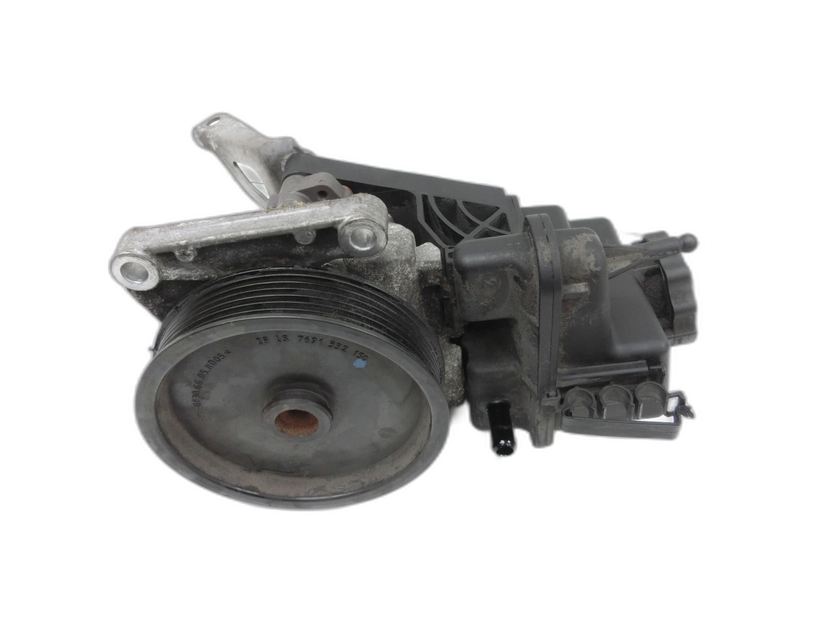 Mercedes S204 W204 C220 11-15  2,1 125KW Servopumpe Hydraulikpumpe Lenkung 128bar - Bild 1