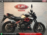 APRILIA SHIVER 900, 2019/69, JUST 6340 MILES AND FINISHED IN SILVER