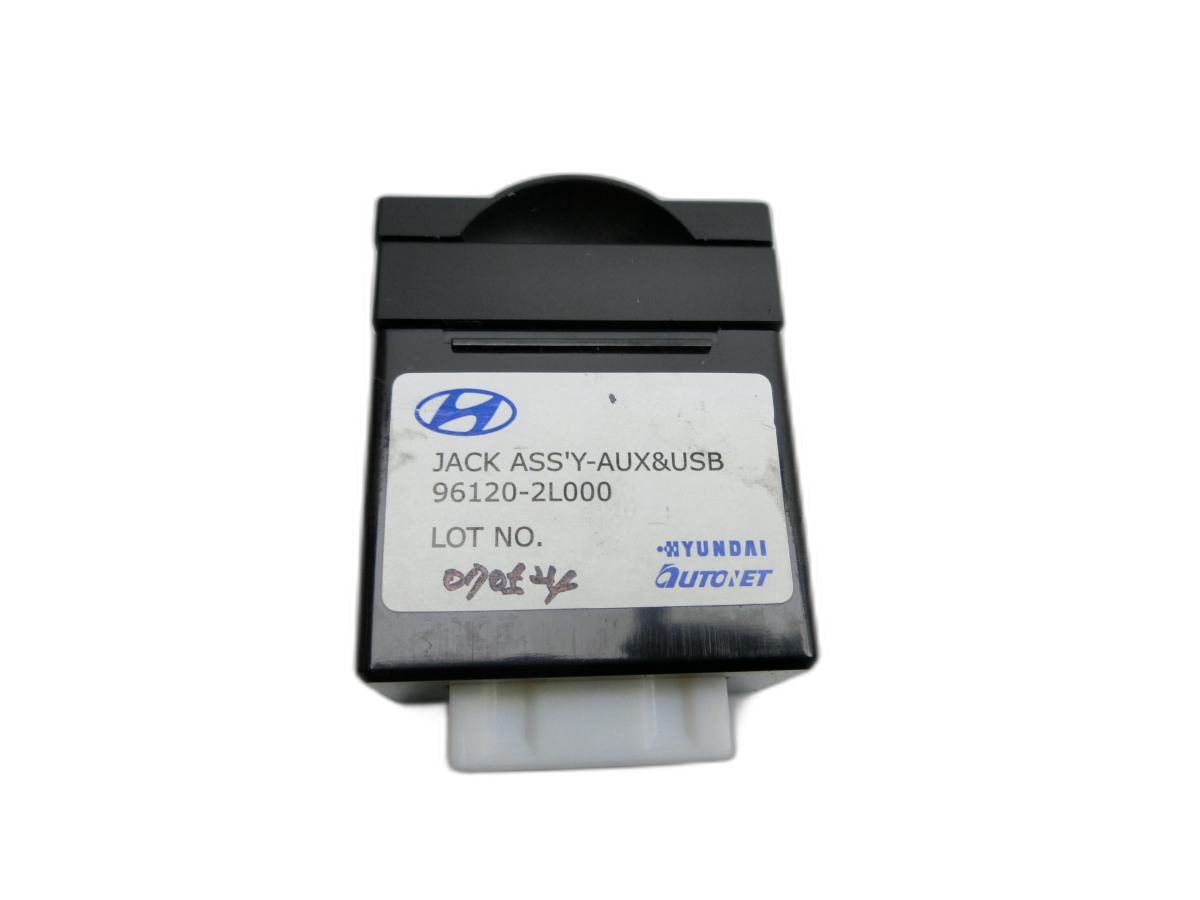 Hyundai I30 FD 07-11 USB AUX Buchse Anschluss  - Bild 1