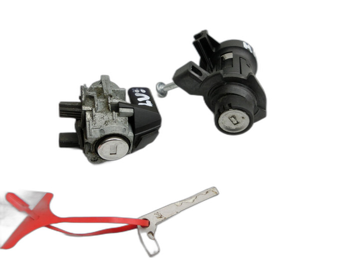 Mercedes C207 E200 13-17 Coupe Schliesszylinder Fahrertür Schloss Heckklappenschloss Schlüssel  - Bild 1