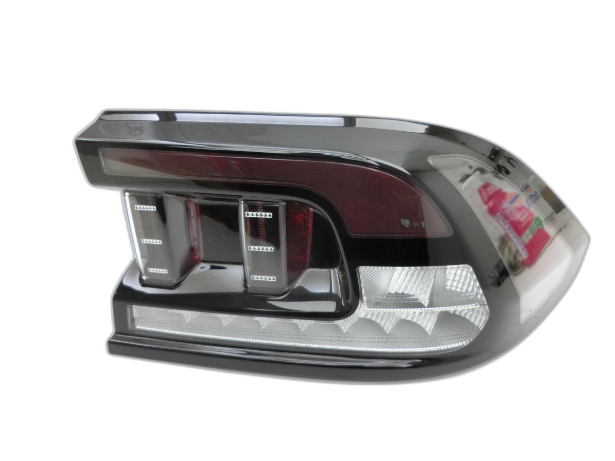 Rear Light Hatch Mounted Tail Combination Rearlight Right Orig for Vinfast VF8 - Bild 1