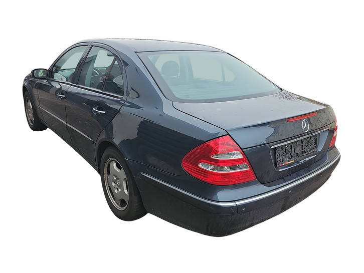 Mercedes W211 E200 02-06 Abschleppöse Abschlepphaken  - Bild 5