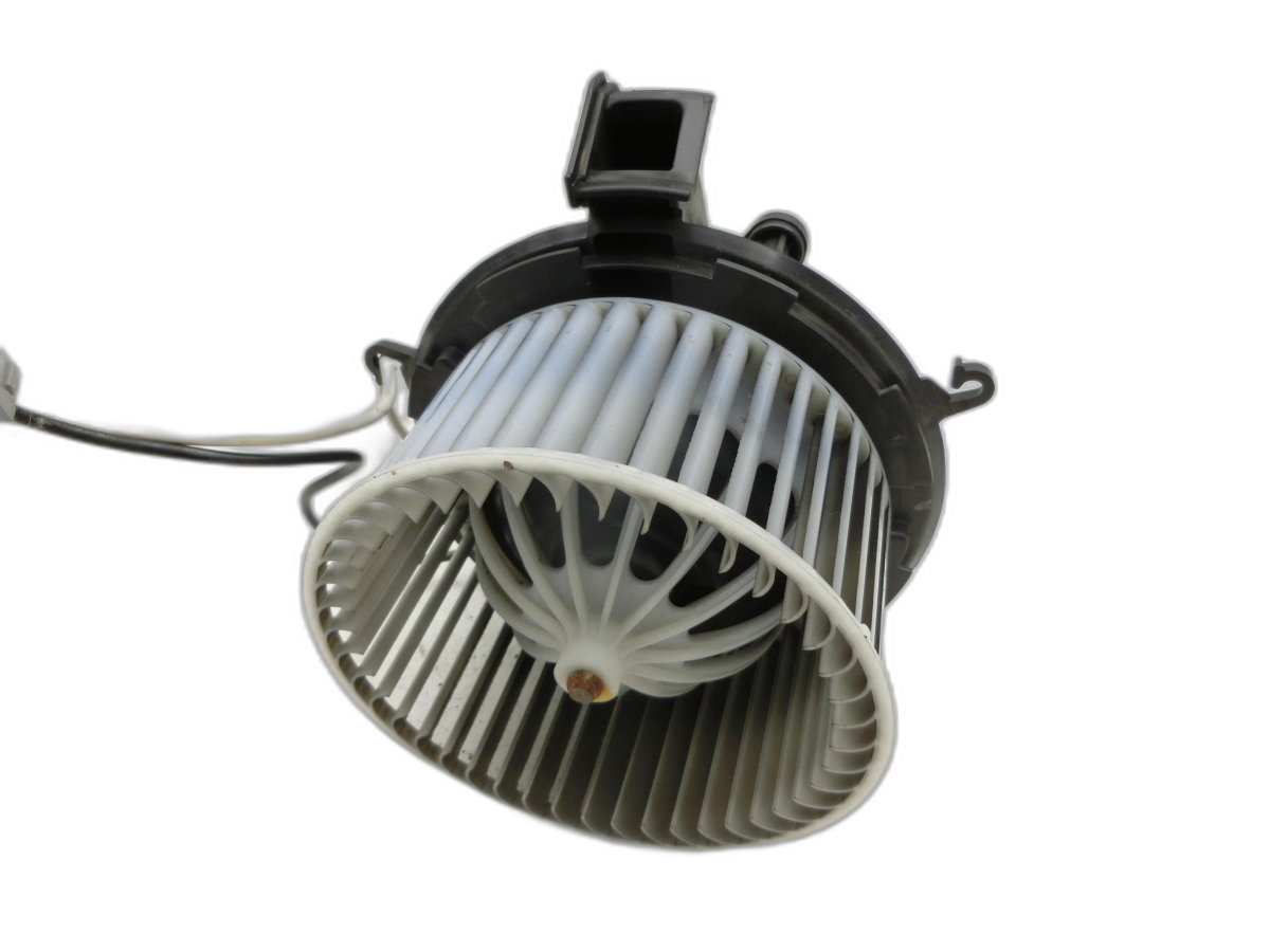 Opel Astra J 09-12 Gebläsemotor Lüftermotor Heizungsgebläse  - Bild 1