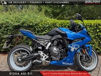 Suzuki GSX-8R Motorcycle Blue 124 Miles