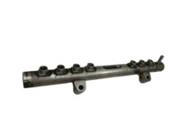 Volvo V40 II 12-16 D3 2,0 110KW Verteilerrohr Volvo V40 II 12-16 26.08.2013 0445215025 30777759 gebraucht Vorschau 1
