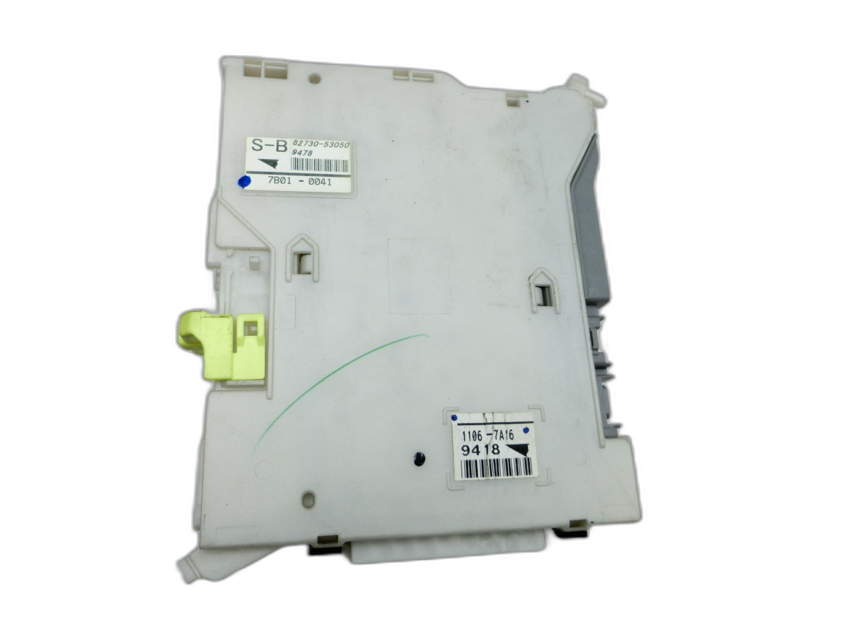 Lexus IS II 220d 05-13 Sicherungskasten FUSE Steuergerät ECU Modul Komfort SG S-B  - Bild 1