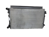 VW Touran II 5T 15-21 TDI 2,0 81KW Wasserkühler Kühler VW Touran II 5T 15-21 24.10.2016 5Q0121251GQ M155214 gebraucht Vorschau 1