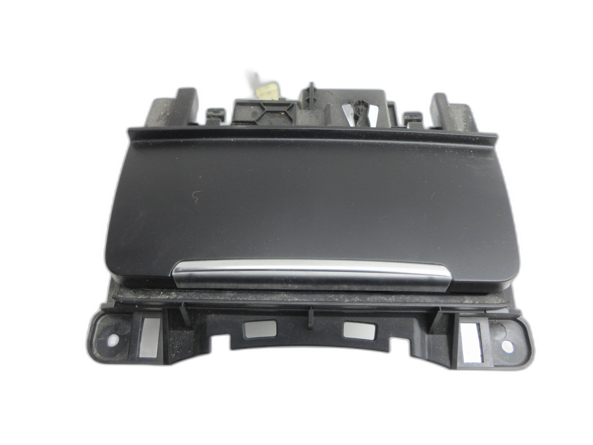 Audi A5 8T QU 07-12 Aschenbecher Ascher ohne Zigarettenanzünder  - Bild 1