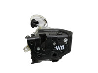 Audi Q5 8R 12-16 Türschloss m. ZV Stellmotor Rechts Hinten Audi Q5 8R 12-16 04.10.2016 8K0839016F gebraucht Vorschau 1