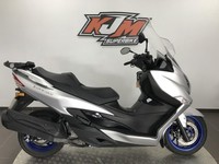 SUZUKI AN 400 AM2 BURGMAN IN SILVER, 2023/23, JUST 1,756 MILES COVERED