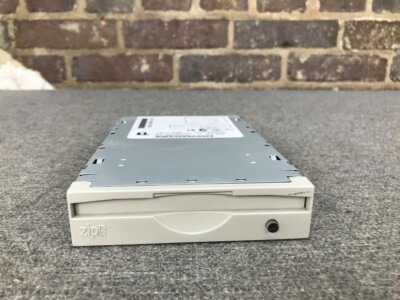 Iomega Z100ATAPI 100MB 3.5'' Zip Drive Internal IDE/ATAPI Fully Tested
