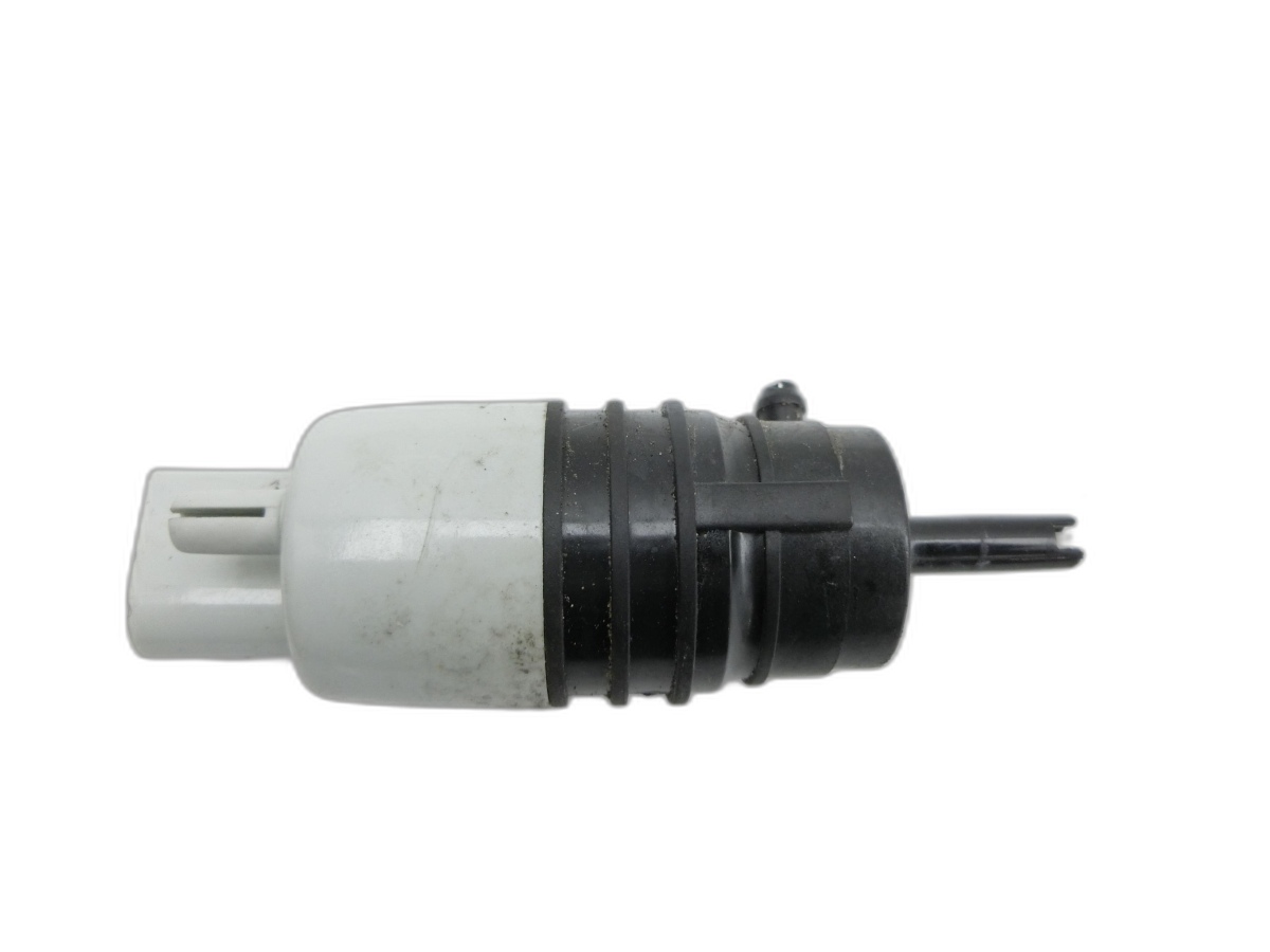 Mercedes W205 C180 14-19 Waschwasserpumpe Wischwasserpumpe Waschpumpe Vorne  - Bild 1