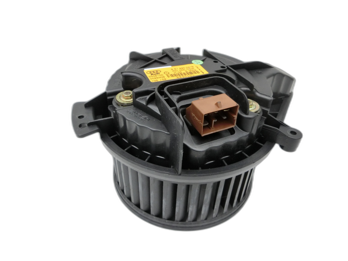 Audi A4 8E B6 00-04 Gebläsemotor Lüftermotor Heizungsgebläse  - Bild 1