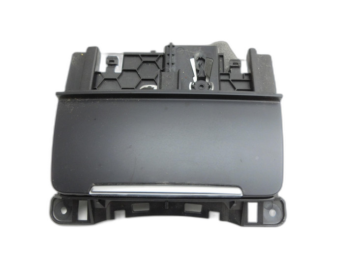 Audi A4 8K B8 11-15 Aschenbecher Ascher mit Zigarettenanzünder  - Bild 1